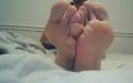 kellyfeet01.JPG